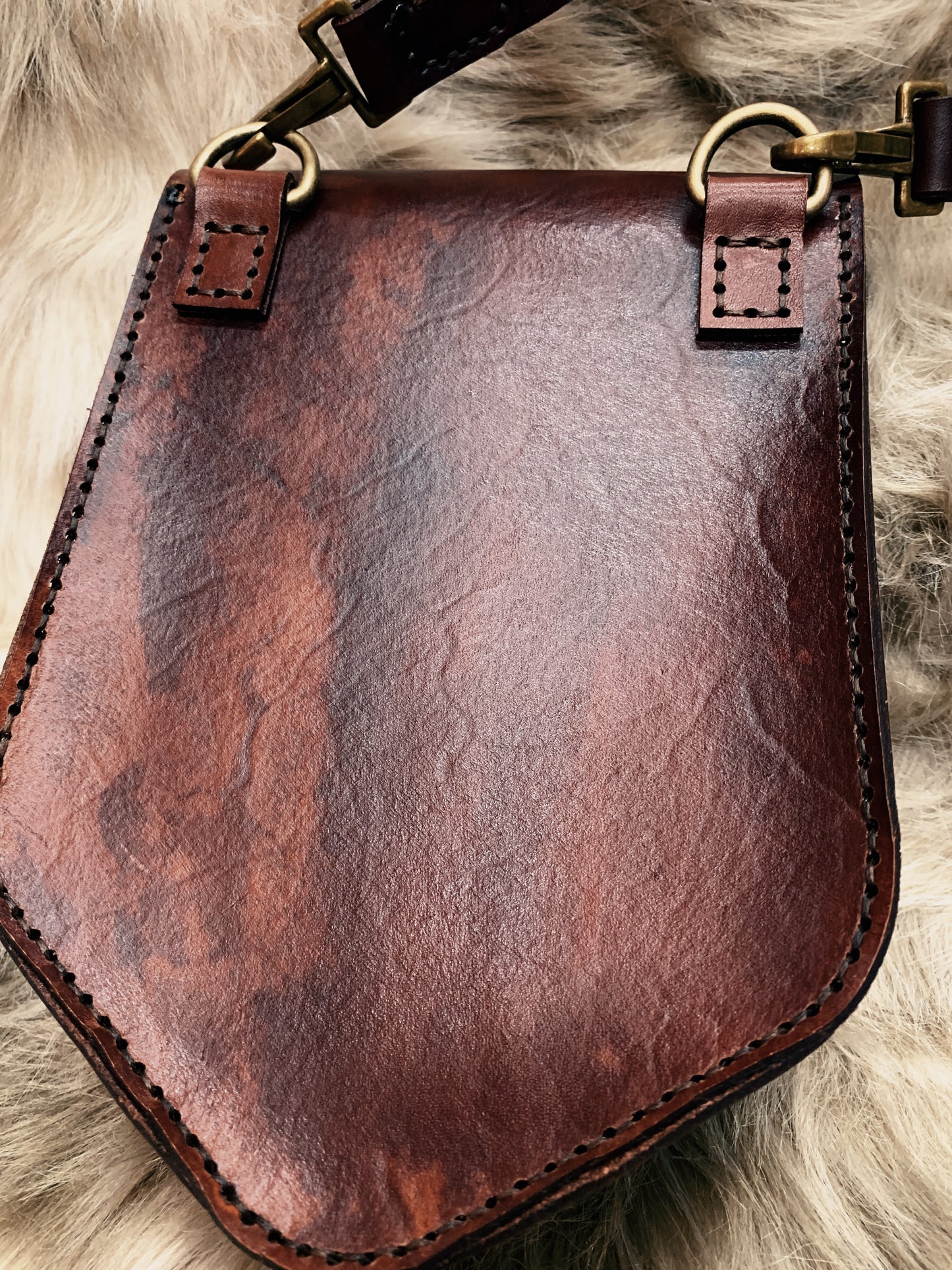 Ragnar Cross Body Bag in Mohogany