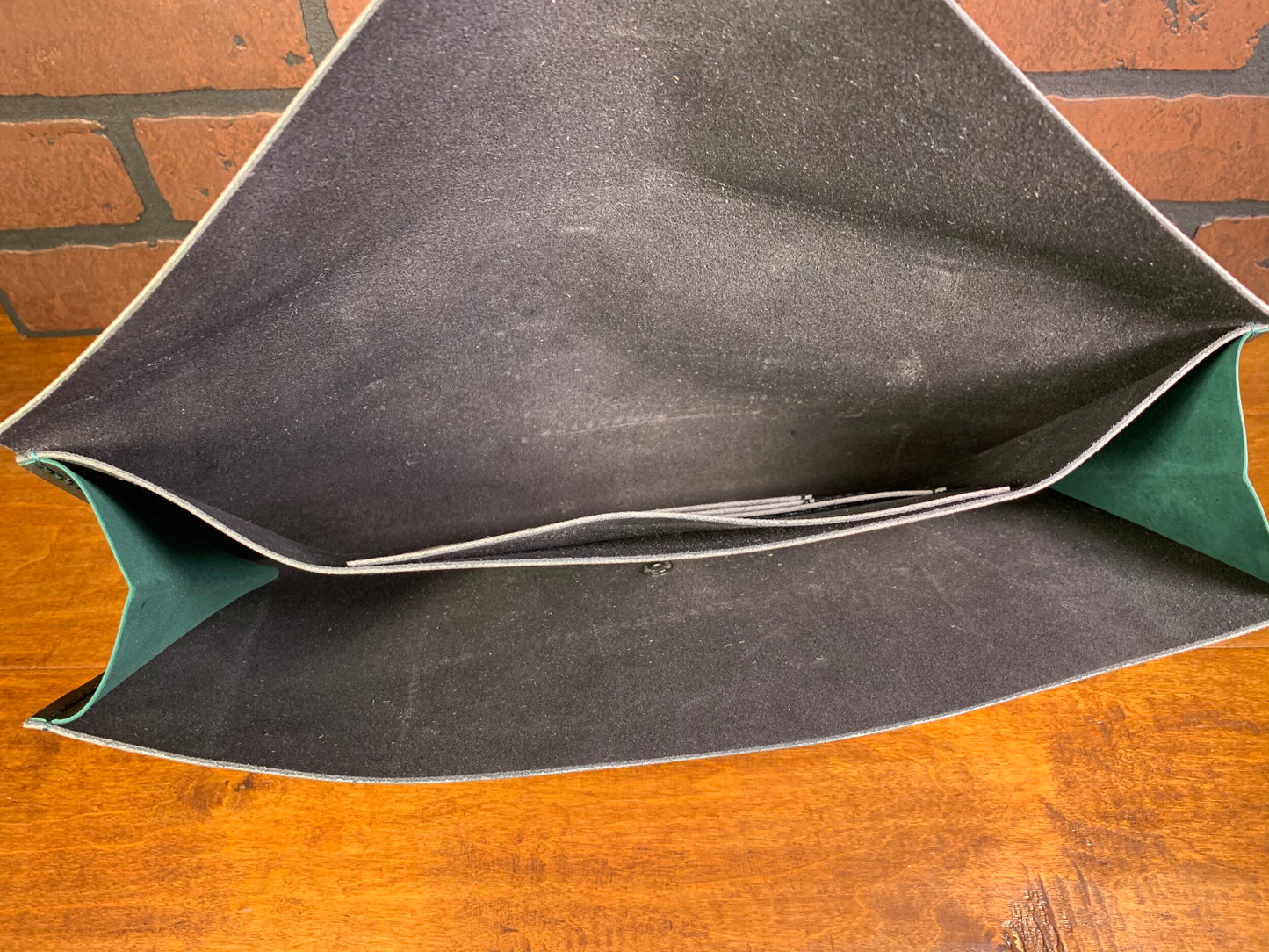 Xanadu Green Grey Clutch