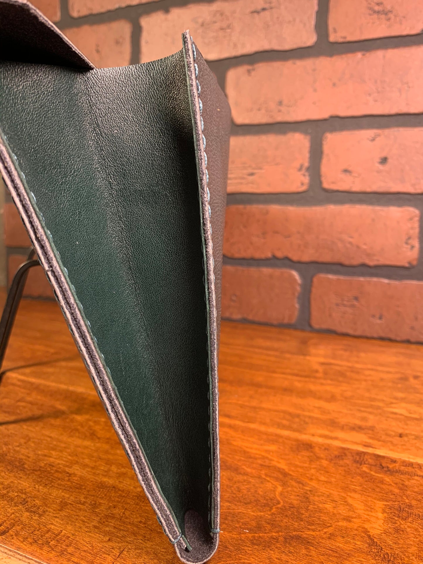 Xanadu Green Grey Clutch