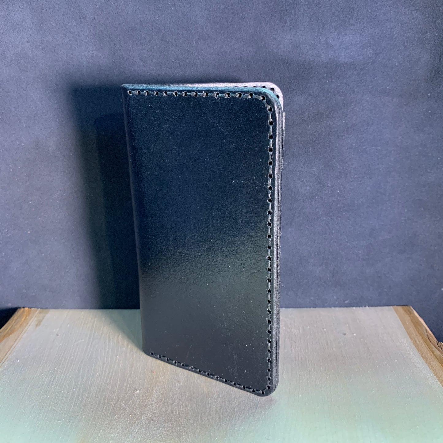 Men's Leather Vertical Wallet